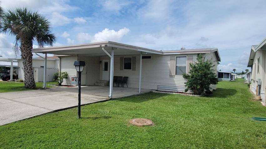 43 Berna Circle a Winter Haven, FL Mobile or Manufactured Home for Sale